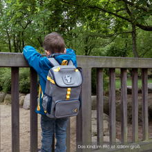 Laden Sie das Bild in den Galerie-Viewer, Kinderrucksack Jungen ab 4 Jahren, Kindergarten und Freizeit, Brustgurt und Trennfach
